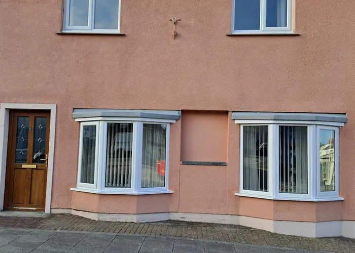94 Main Street - Pembroke Holiday Home